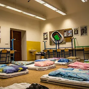  Auberge de jeunesse In School
